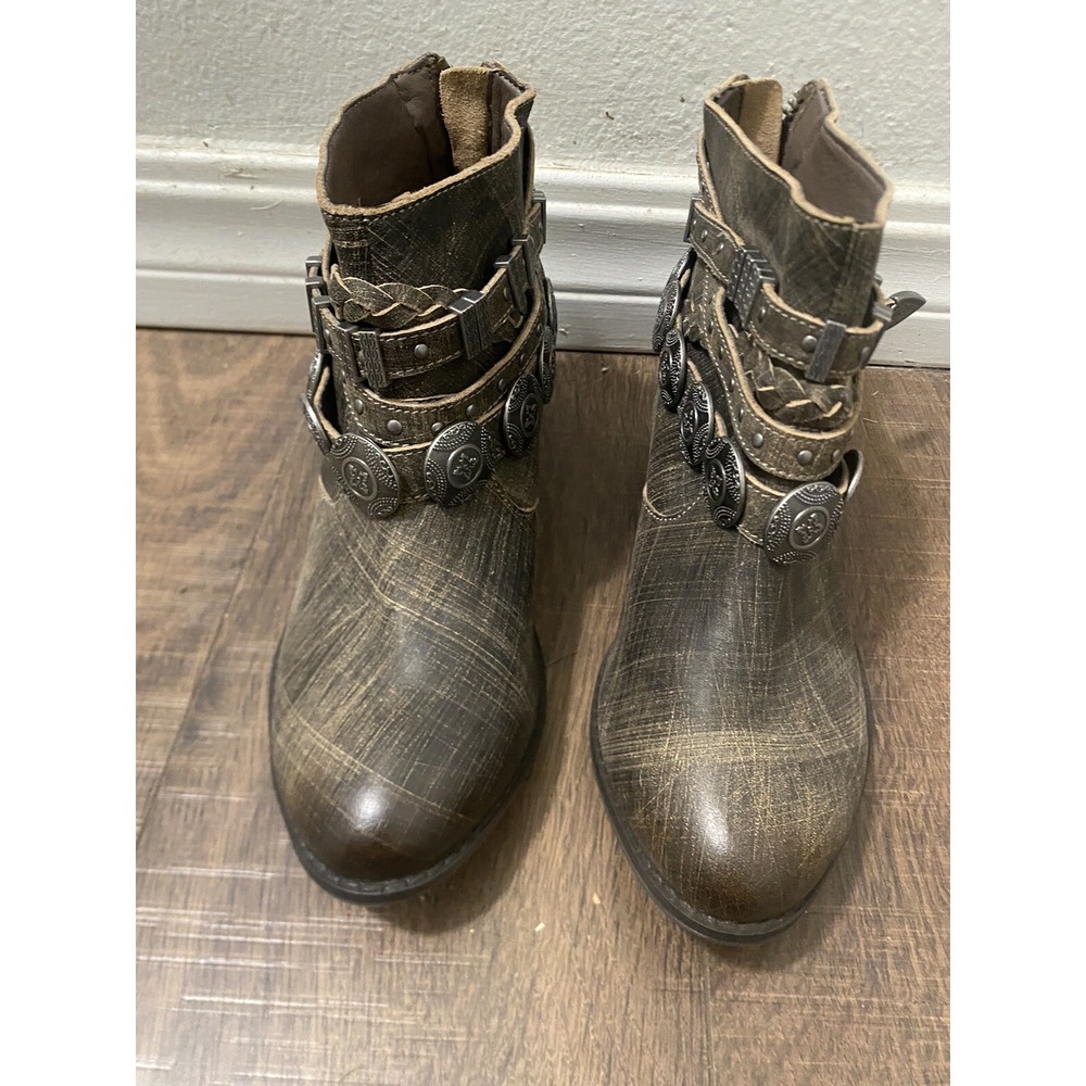 Naughty Monkey Genuine Leather Anchorage Concho Stud Zip Wrap Booties 6.5 NEW - Picture 3 of 6